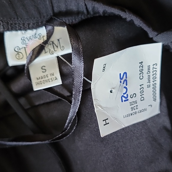 Cocktail Dress - Picture 5 of 5